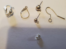 Load image into Gallery viewer, Custom wire wrapped Mojave Green Turquoise & Copper Earrings 14kgf