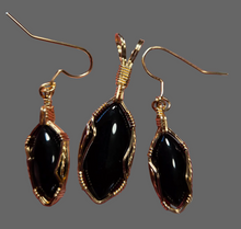 Load image into Gallery viewer, Custom Wire Wrapped Black Onyx Set: Necklace/Pendant Earrings 14 Kgf